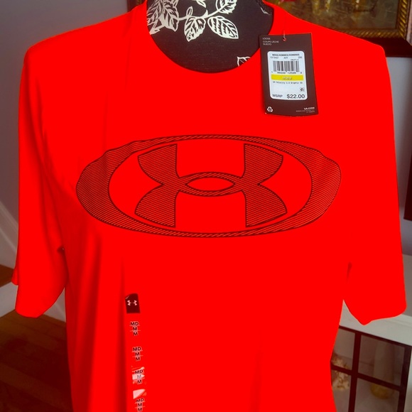 NWT Under Urmour - Picture 1 of 6